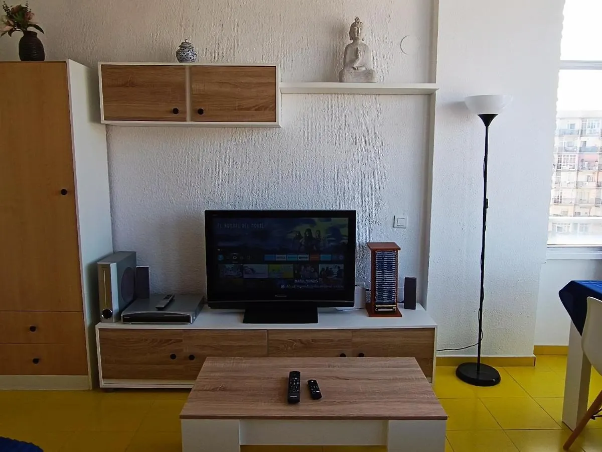 Precioso Apartamento - Nuevo - Centro De Torremolinos - Terraza Con Vistas Al Mar, Impresionantes Vistas A La Montana, Wifi 359 Mbps, Smart Tv 40