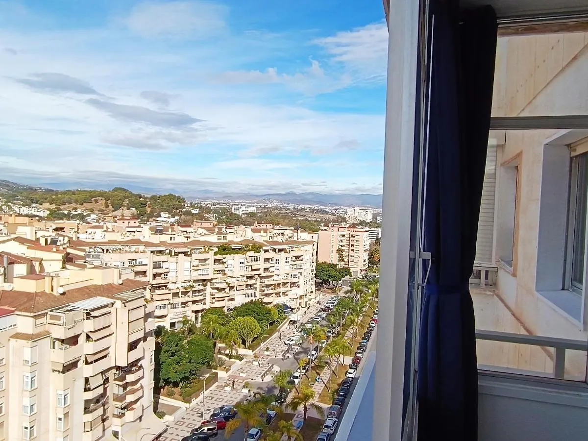 Apartment Precioso Apartamento - Nuevo - Centro De Torremolinos - Terraza Con Vistas Al Mar, Impresionantes Vistas A La Montana, Wifi 359 Mbps, Smart Tv 40